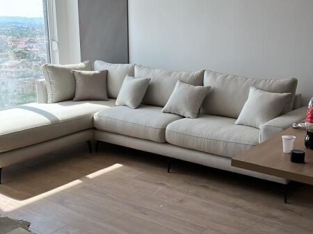 Apartment 2+1 for sale at Bulevardi Ri contact