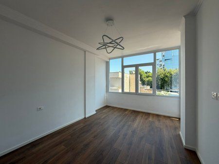 In vendita, Appartamento 1+1, Via Dritan Hoxha, Tirana.