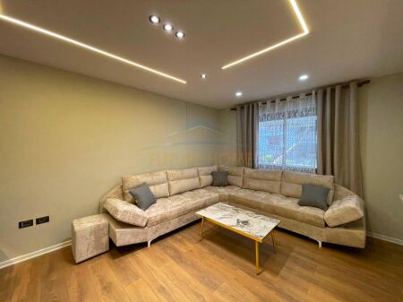 Qera, Apartament 2+1,Ali Demi, Tiranë