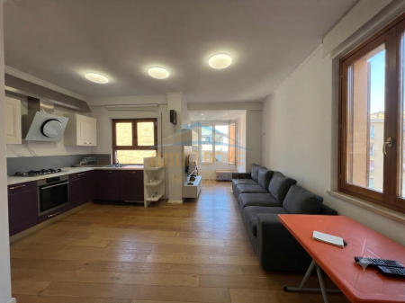 Qera,Duplex + Post Parkimi, Liqeni i Thate, Tirane