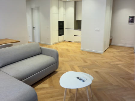 🏡 APARTAMENT 2+1 ME QIRA TE KOMPLEKSI DELIJORGJI  ·