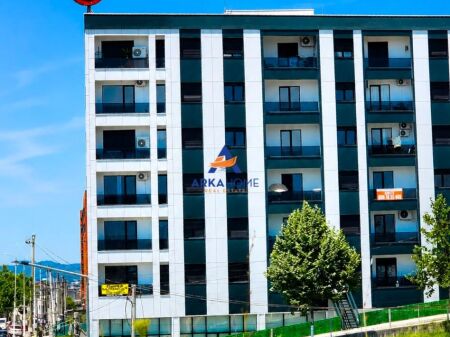 VENDESI APPARTAMENTO 3+2+POSTO AUTO "PASKUQAN" 202.500 EURO
