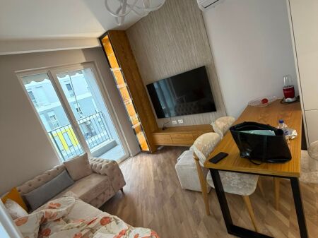 Apartament 1+1 me qera, Univers City