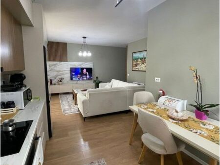Apartament 2+1+2 per shitje tek 21-Dhjetori