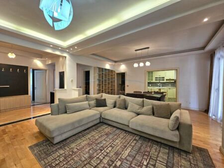 Shitet, Apartament 3+1+post parkimi, Myslym shyri, Tirane