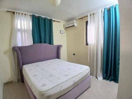 Jepet Me Qera Apartament 1+1+1 Ballkon