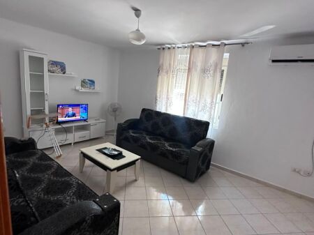 JEPET ME QERA APARTAMENT 1+1 NE ZONEN SHKOZET, DURRES