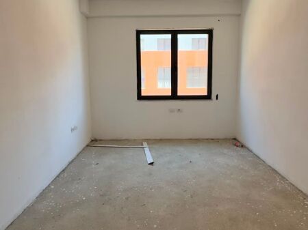 Shitet apartament 2+1+2 tek Unvers City , QTU .
