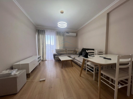 Qera, Apartament 2+1, Misto Mame