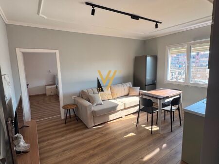 JEPET APARTAMENT 1+1 ME QERA NE VASIL SHANTO 550 EURO