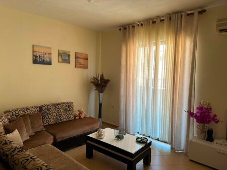 Apartment me qera 2+1+2 Yzberisht Big market