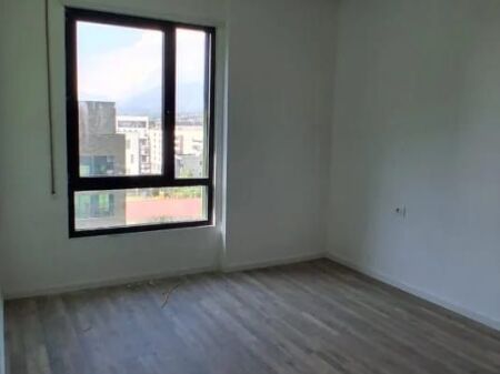 Jepet Me Qera Apartament 2+1+1 Ballkon