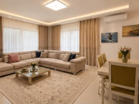 Kopshti Botanik, jepet me qera apartament 2+1+2.