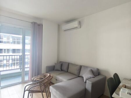 Apartament 1+1 per qera tek Univers City !