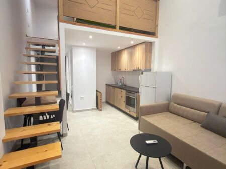 Appartamento duplex in affitto a Golden Park