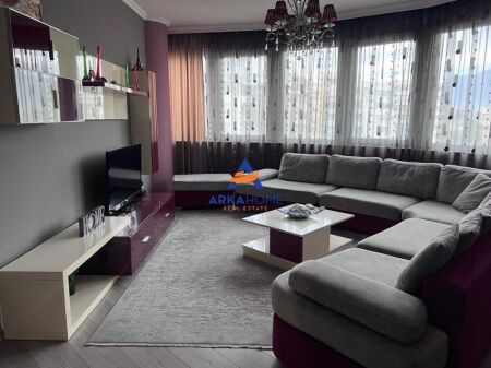 JEPET ME QERA APARTAMENT 3+1+BALLKON "TE KOMPLEKSI DELIJORGJI" 1200 EURO