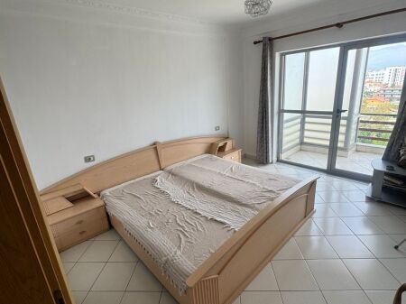 Appartamento 2+1+1 Balcone In Affitto