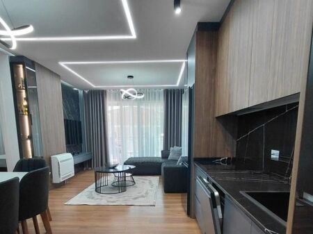JEPET APARTAMENT 2+1+2 TEK ISH FUSHA!