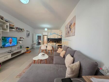 Qera,Apartament 2+1+post parkimi tek Kompleksi ASL!