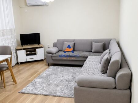VENDESI APPARTAMENTO 1+1+2 BALCONI "VICINO ALL'AMBASCIATA AMERICANA" 155.000 EURO