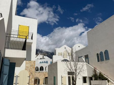 🌊 APARTMENT 2+1 FOR SALE – SANTORINI RESIDENCE, DHËRMI