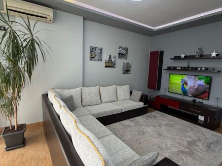 In affitto Appartamento 2+1, Astir vicino Villa L 550 Mila lek