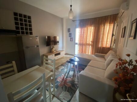 Apartament me Qera 1+1 tek Komuna e Parisit (ID B2101817) Tirane