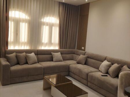 Myslym Shyri, jepet me qera apartament 2+1.