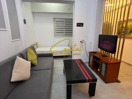 GARSONIERE ME QIRA 50 M2 ISH PARKU 40.000 LEKE