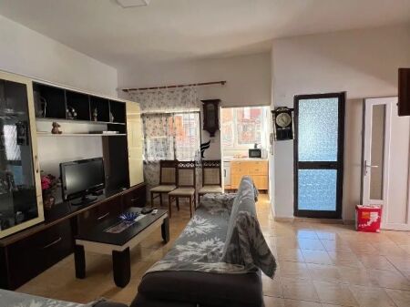 APARTMENT FOR RENT 1+1 RIZA CEROVA STREET 45,000 LEKE FH-83833