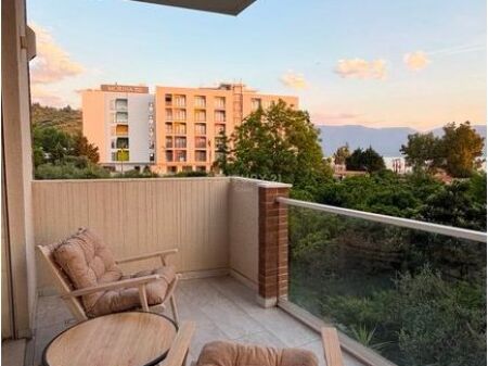 Appartamento 1+1 in vendita – Prima linea sul mare | Radhimë