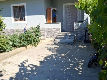  Jepet me Qira Shtëpi Private 2+1 – Kënet, Durrës