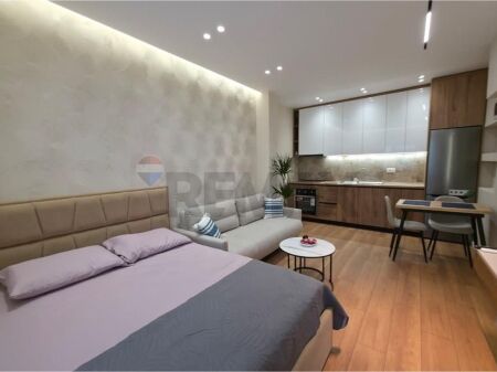 Shitet Garsoniere – Hoxha Tahsim 34 m²