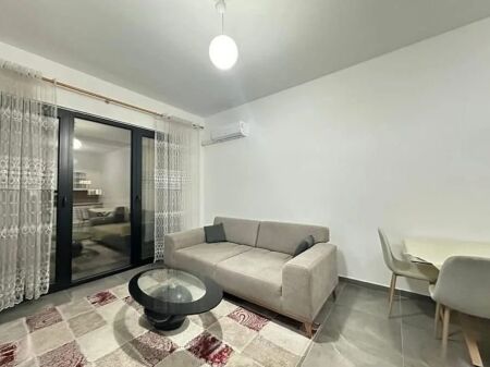 🏡 JEPET ME QIRA APARTAMENT 1+1 – SQUARE 21, RRUGA E KAVAJËS