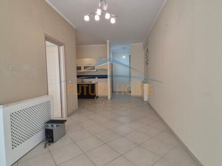 Shitet, Apartament 1+1, Komuna e Parisit, Kompleksi Kika 2