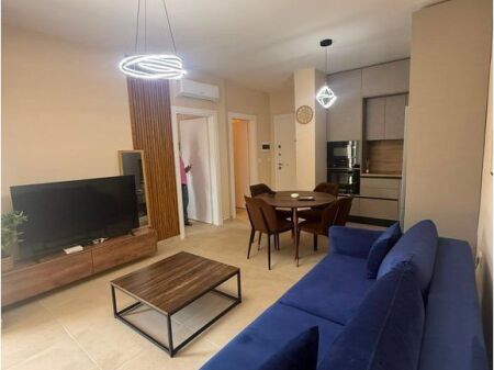 SHITET SUPER APARTAMENT 1+1 NE QENDER TE GOLEMIT!!!!!