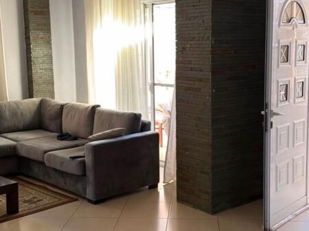 🏡 Jepet me Qera Shtëpi Private 3+1 – Selitë, Tiranë