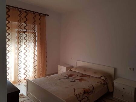 Jepet Me Qera Apartament 1+1+1 Ballkon
