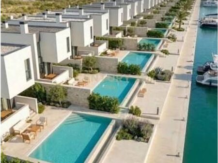 APARTMENT 1+1 AT TURQUOISE MARINA! 190,000 €
