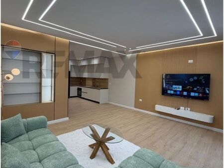 Apartament 2+1 per shitje ne Yzberisht