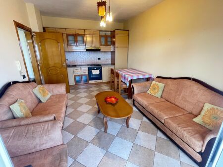 VENDESI APPARTAMENTO 1+1 VICINO A MARKATA CENTRO DURRES 95000 EURO