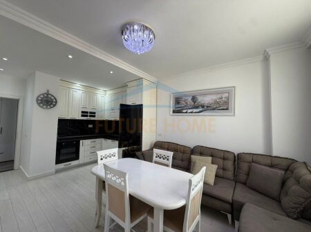 Shitet, Apartament 1+1, Unaza e Re, Tiranë