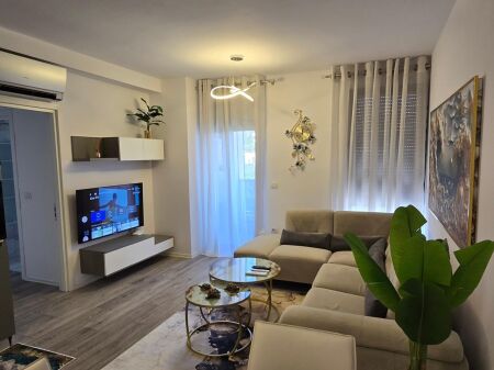 Qera, Apartament 1+1 Fusha e Ali Demit Tirane