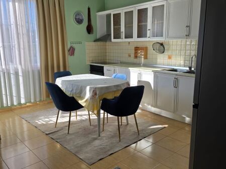 Qera , Apartament 2+1 Ish Tregu Elektrik Tirane
