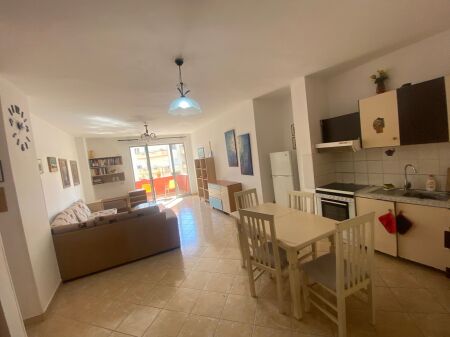 Apartament 1+ 1 per qera ne fresk !