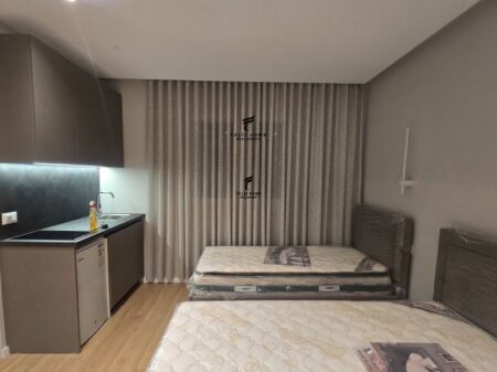 GARSIONERE ME QERA 25 M2 PAZARI I RI 40.000 LEKE FH-84014