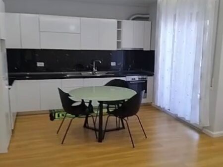 Apartament me qera 2+1 Kamez