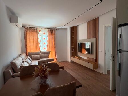 Jepet me Qera Apartament 2+1 – Univers City
