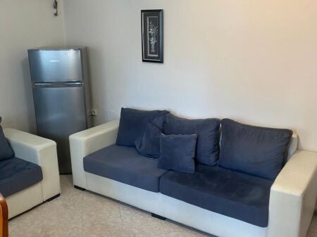 Qera | Shtëpi private 1 + 1 | Rruga Ramë Sadria | 400 €/muaj