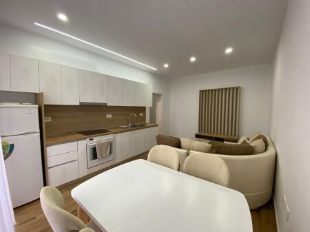 Qera | Apartament 2 + 1 | Rruga Bardhyl | 600 €/muaj